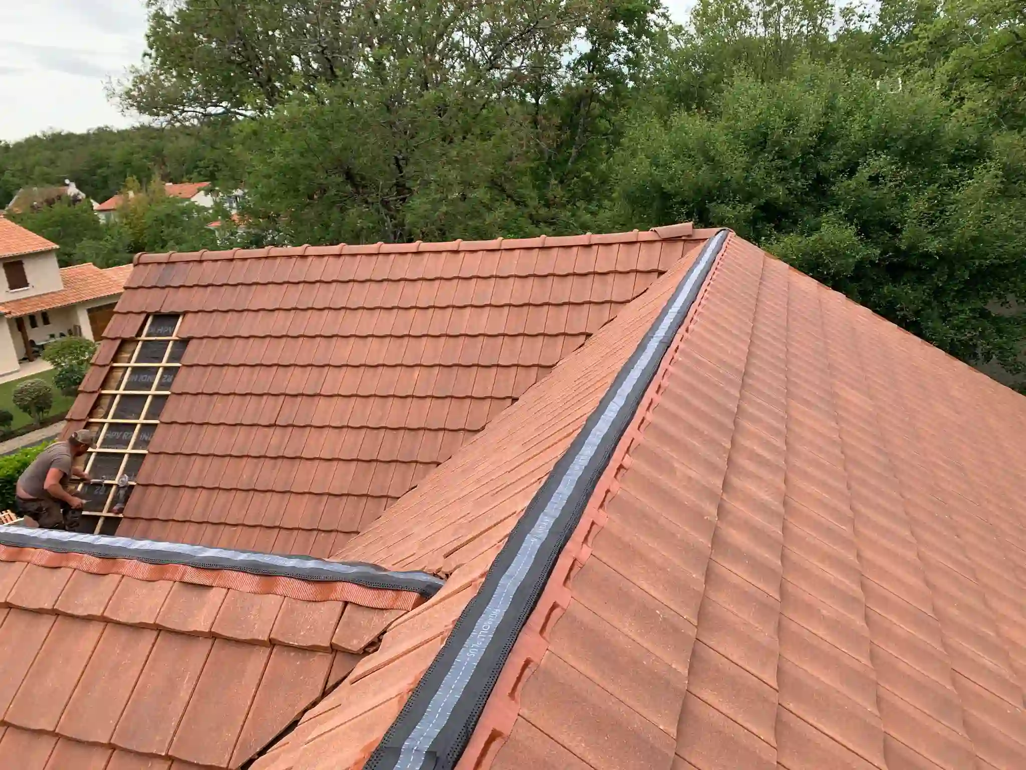 Pose de faitages à Poitiers